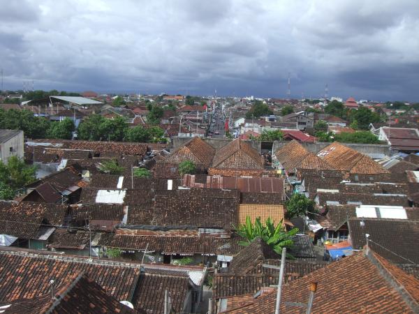 Java - Yogyakarta : Vue sur les toits de Yogya