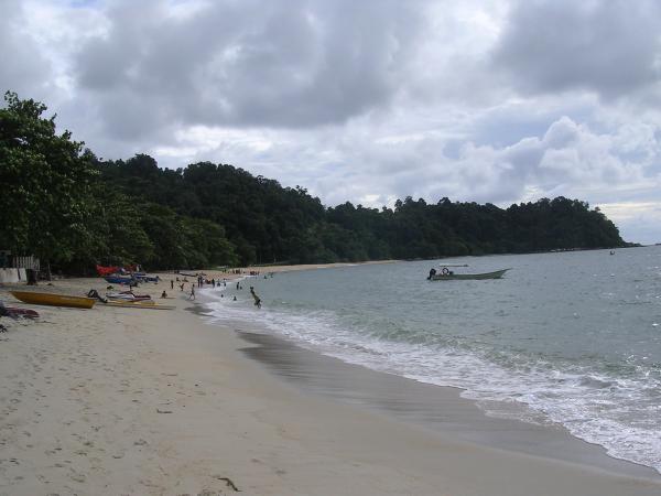 Pulau Pangkor : The beach
