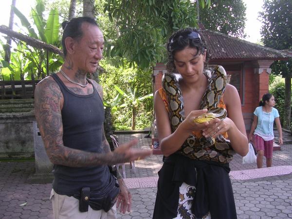 Bali - Goa Gajah : Tatou-Python man